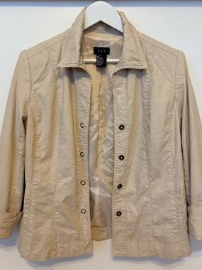 R.Q.T. button-up jacket. 55% Linen, 45% Rayon.